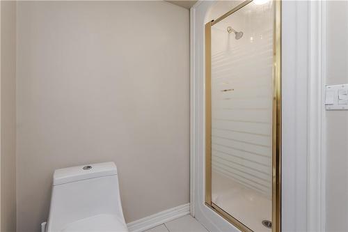 675 North Shore Boulevard E, Burlington, ON - Indoor Photo Showing Bathroom