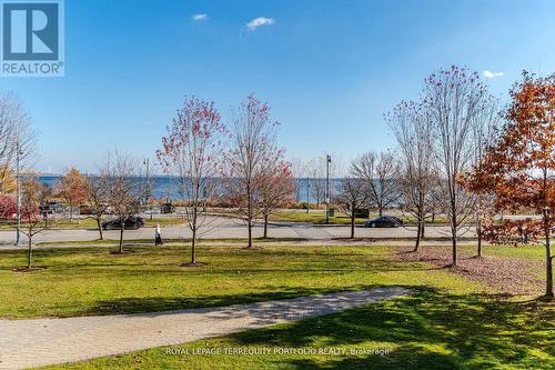 #115 -2095 Lake Shore Blvd W, Toronto, ON - Outdoor With View