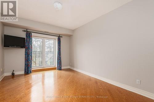 #402 -30 Anglesey Blvd, Toronto, ON - Indoor Photo Showing Other Room