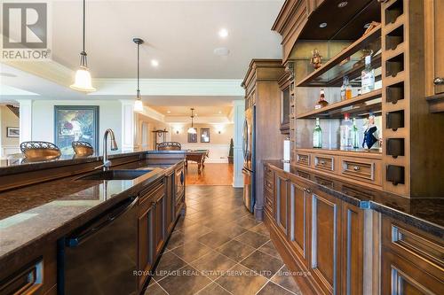 5652 Steeles Ave W, Milton, ON - Indoor Photo Showing Kitchen