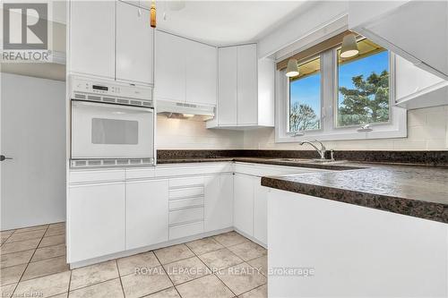 4 Furminger Pl, St. Catharines, ON - Indoor Photo Showing Kitchen
