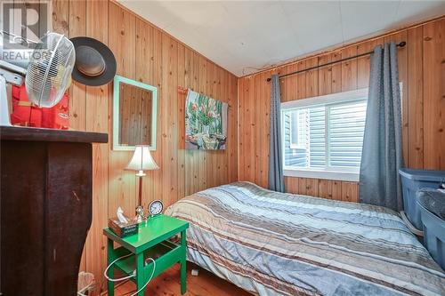 103-105 Loon Bay Lane, Mcdonalds Corners, ON - Indoor Photo Showing Bedroom
