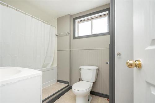 762 Pritchard Avenue, Winnipeg, MB - Indoor Photo Showing Bathroom