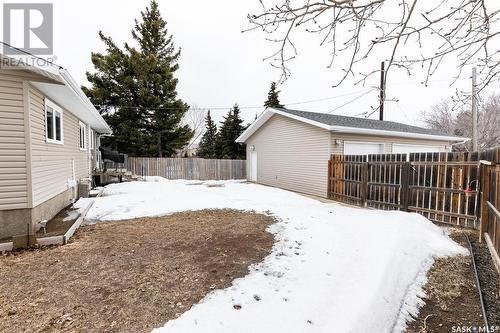 505 Chipman Street, Luseland, SK - Outdoor With Exterior