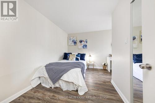 #330 -26 Douro St, Toronto, ON - Indoor Photo Showing Bedroom