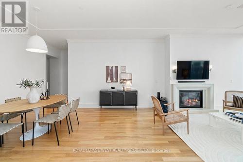 #3305 -183 Wellington St W, Toronto, ON - Indoor With Fireplace