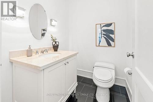 #3305 -183 Wellington St W, Toronto, ON - Indoor Photo Showing Bathroom