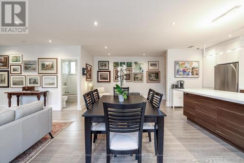 #301 -40 Glen Rd, Toronto, ON - Indoor Photo Showing Dining Room