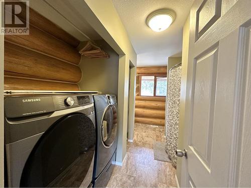 3364 Horsefly Road, Williams Lake, BC - Indoor Photo Showing Laundry Room