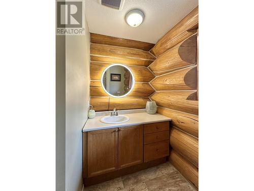 3364 Horsefly Road, Williams Lake, BC - Indoor Photo Showing Bathroom