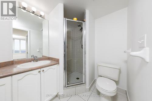 #3108 -23 Hollywood Ave, Toronto, ON - Indoor Photo Showing Bathroom