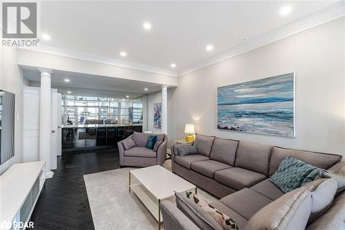 1300 Bloor Street Unit# Ph10, Mississauga, ON - Indoor Photo Showing Living Room