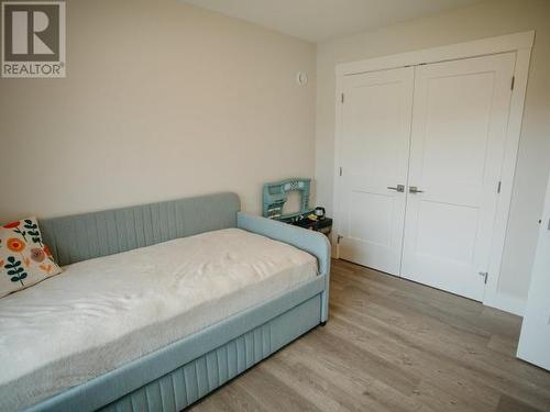 7460 Gabriola Crescent, Powell River, BC - Indoor Photo Showing Bedroom