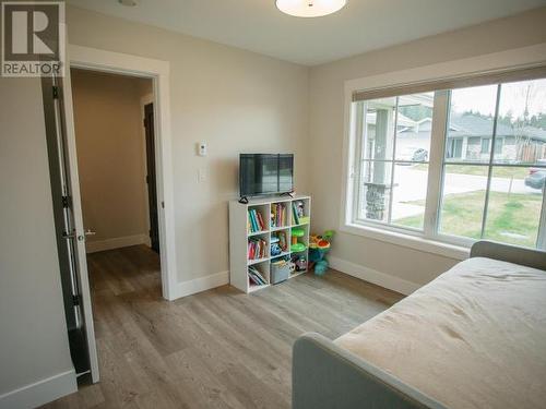7460 Gabriola Crescent, Powell River, BC - Indoor Photo Showing Bedroom