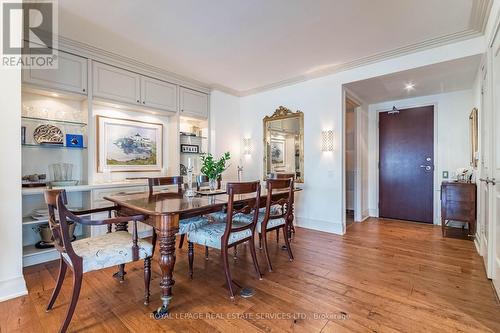 #3302 -2181 Yonge St, Toronto, ON - Indoor Photo Showing Dining Room