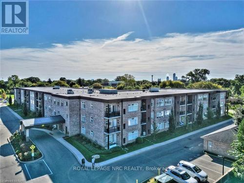 #113 -4644 Pettit Ave, Niagara Falls, ON - Outdoor With View
