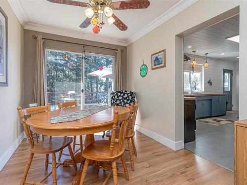 2127 Yellow Point Rd, Nanaimo, BC - Indoor Photo Showing Dining Room