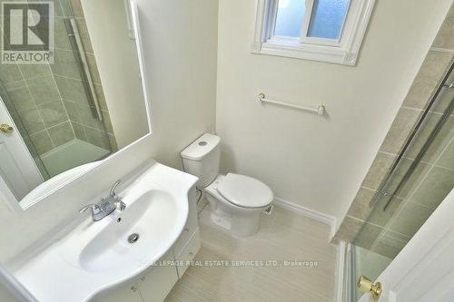 5856 Rayshaw Cres, Mississauga, ON - Indoor Photo Showing Bathroom