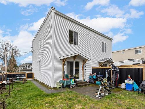 9904-9906 Willow St, Chemainus, BC - Outdoor With Deck Patio Veranda With Exterior