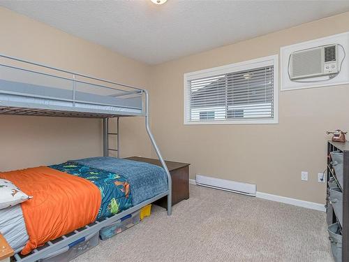 393 Beech Ave, Duncan, BC - Indoor Photo Showing Bedroom