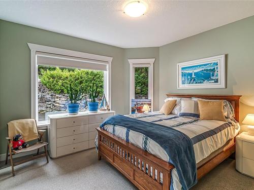 1594 Clayton Cres, Nanoose Bay, BC - Indoor Photo Showing Bedroom