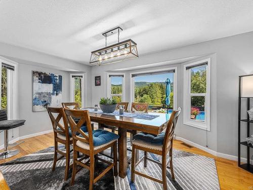 6299 Cherry Creek Rd, Port Alberni, BC - Indoor Photo Showing Dining Room