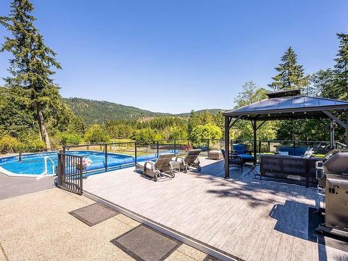 6299 Cherry Creek Rd, Port Alberni, BC - Outdoor With In Ground Pool With Backyard