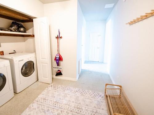 160 Petersen Rd, Campbell River, BC - Indoor Photo Showing Laundry Room