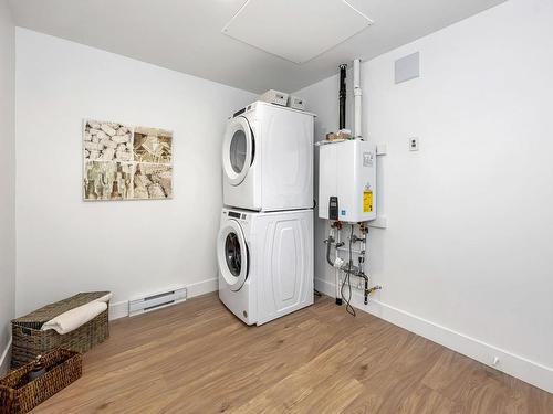 5-2330 Sooke Rd, Colwood, BC - Indoor Photo Showing Laundry Room