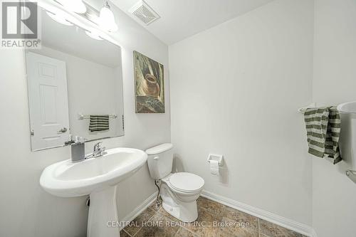 340 Carlissa Run, Newmarket, ON - Indoor Photo Showing Bathroom