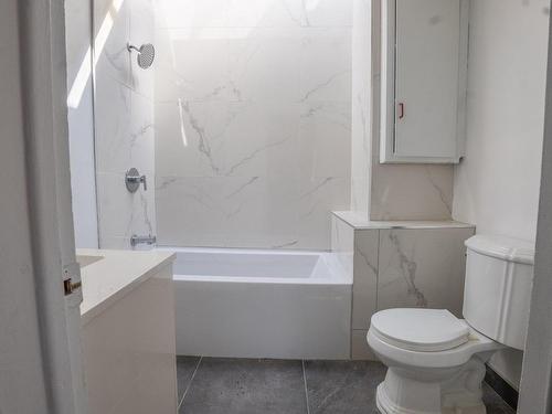 Bathroom - 1023 Rue Alfred-Laliberté, Laval (Saint-Vincent-De-Paul), QC - Indoor Photo Showing Bathroom