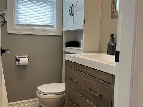 1643 Canford Ave, Merritt, BC - Indoor Photo Showing Bathroom