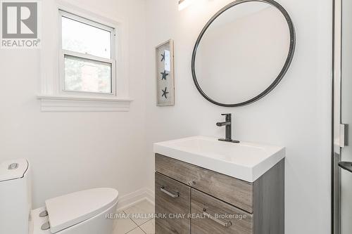 47 Moon Point Dr, Oro-Medonte, ON - Indoor Photo Showing Bathroom