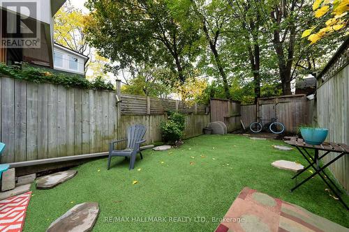 180 Lippincott Street, Toronto, ON - Outdoor With Backyard