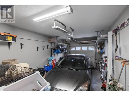 545 Glenmeadows Road Unit# 16, Kelowna, BC - Indoor Photo Showing Garage