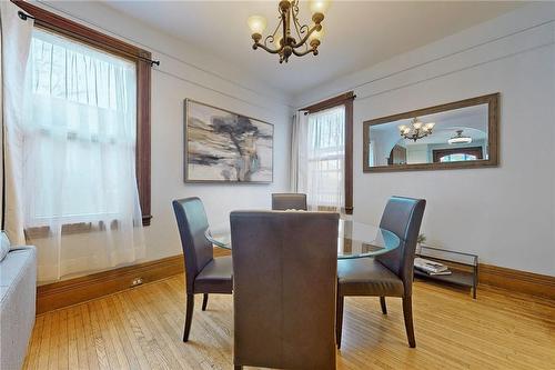 98 Hess Street S, Hamilton, ON - Indoor Photo Showing Dining Room