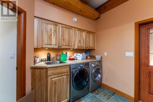 3698 Mclarty Crescent, Prince George, BC - Indoor Photo Showing Laundry Room