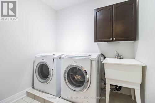 28 Fallharvest Ave, Brampton, ON - Indoor Photo Showing Laundry Room