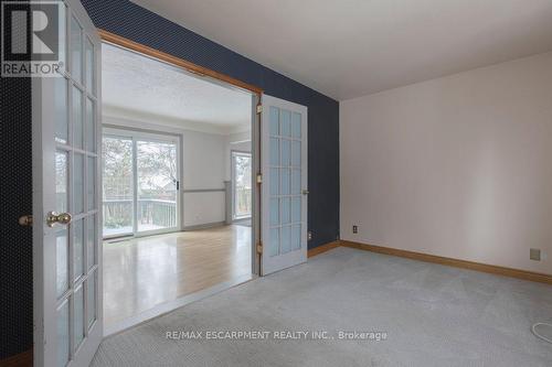459 Hamilton Drive, Hamilton, ON - Indoor Photo Showing Other Room