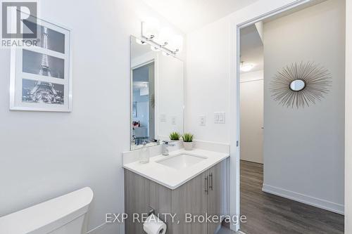 707 - 550 North Service Road, Grimsby, ON - Indoor Photo Showing Bathroom