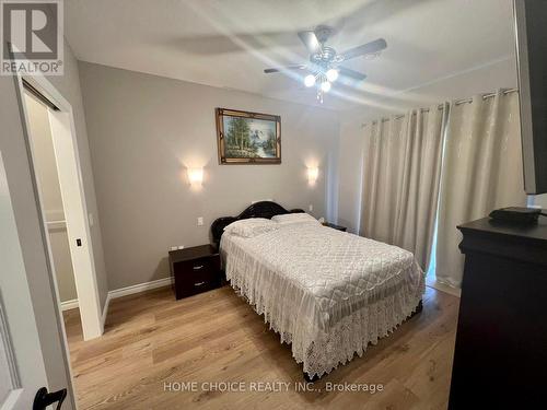 105 Broomer Cres, Wellington North, ON - Indoor Photo Showing Bedroom