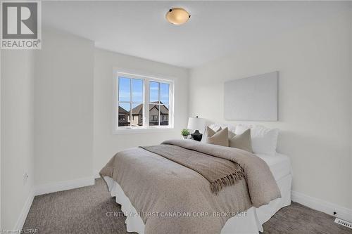 1918 Fountain Grass Drive, London, ON - Indoor Photo Showing Bedroom