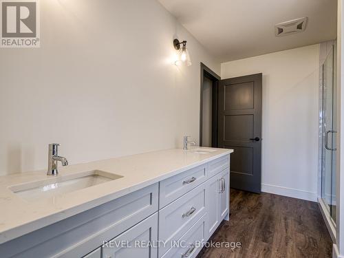 75 Trailview Drive, Tillsonburg, ON - Indoor Photo Showing Bathroom