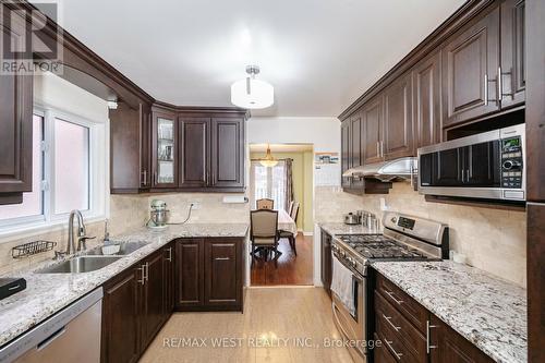 54 Abelard Avenue, Brampton, ON - Indoor Photo Showing Kitchen With Double Sink With Upgraded Kitchen