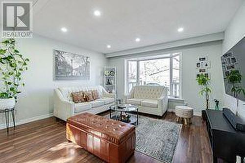 17 Shirley St, Orangeville, ON - Indoor Photo Showing Living Room