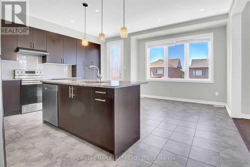 51 Gould Cres, New Tecumseth, ON - Indoor Photo Showing Kitchen