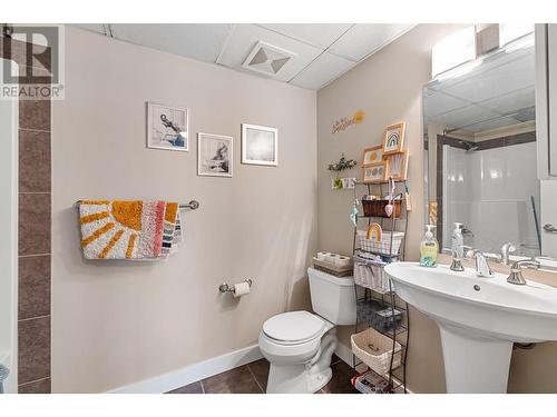 600 Sarsons Road Unit# 106, Kelowna, BC - Indoor Photo Showing Bathroom