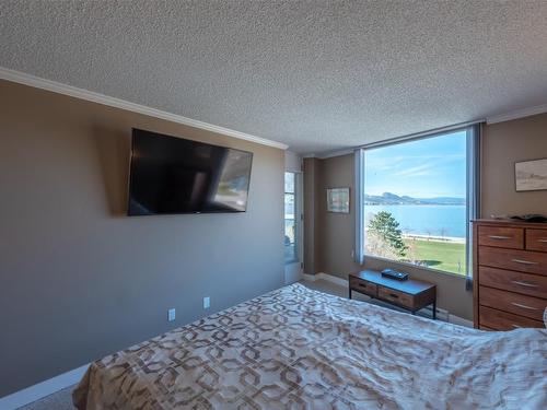 602-86 Lakeshore Drive, Penticton, BC - Indoor Photo Showing Bedroom