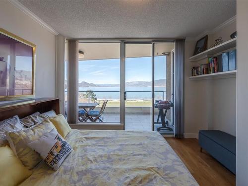 602-86 Lakeshore Drive, Penticton, BC - Indoor Photo Showing Bedroom