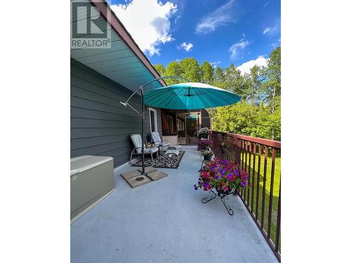 4715 Parker Court, 108 Mile Ranch, BC - Outdoor With Deck Patio Veranda With Exterior